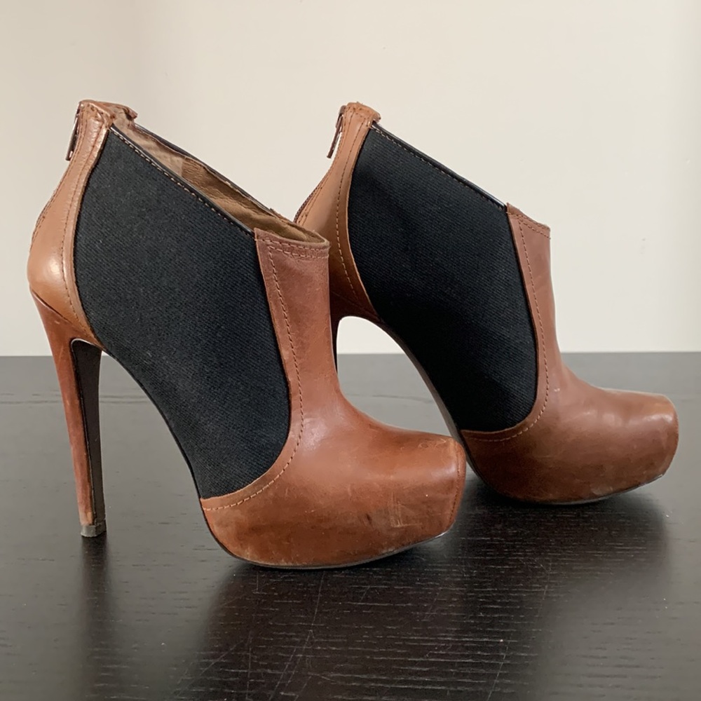 JESSICA SIMPSON distressed leather ankle bootie
